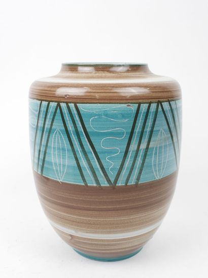Vase en céramique à couverte brune et verte...