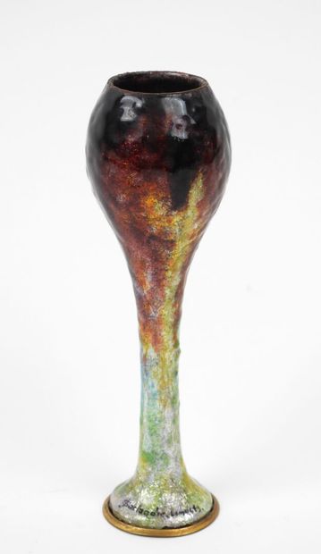 Jules SARLANDIE (1874-1936) à LIMOGES.
Vase...