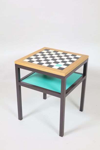 Olivia PUTMAN pour MADE.
Table modèle 