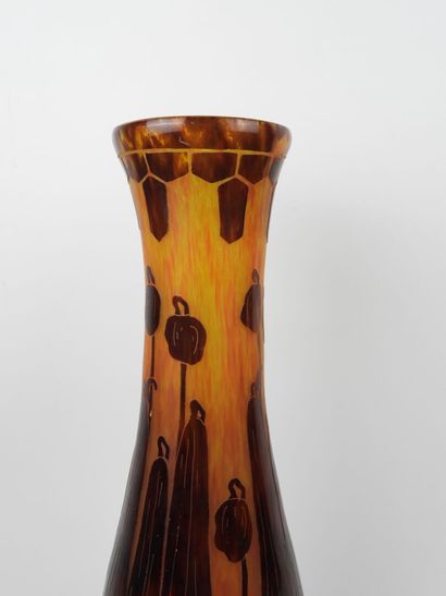 LE VERRE FRANCAIS.
Campanulas.
Large glass...