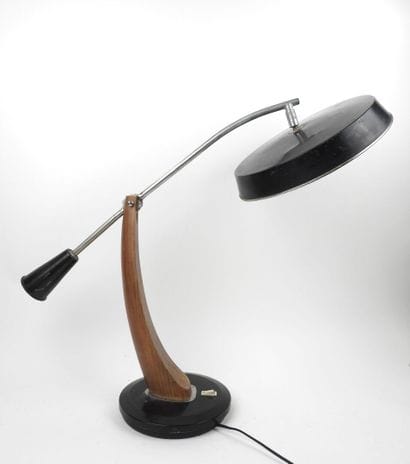 FASE.
Lampe de bureau articulée modèle 