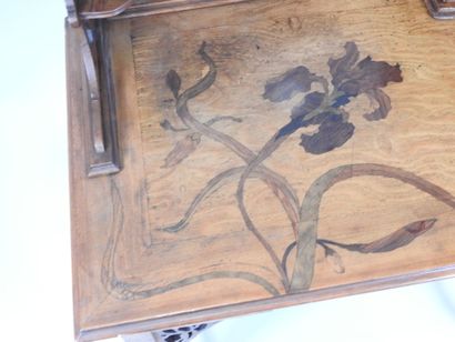 Bureau en bois et marqueterie de bois exotique,...