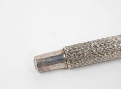 Michel AUDIARD (né en 1951).
Stylo en bronze...