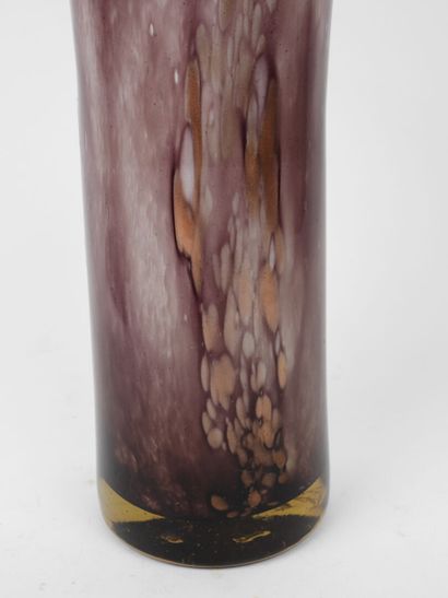 Hand-blown glass vase in shades of mauve.
20th-century...