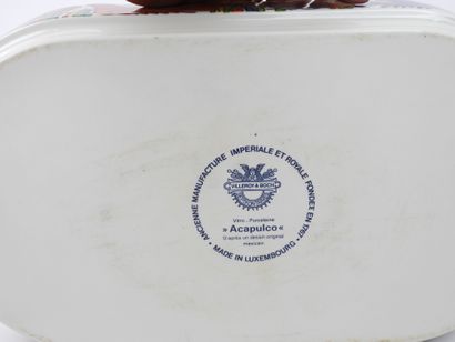 VILLEROY & BOCH.
Plat à anses et pot couvert...
