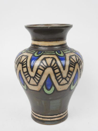 Jules HENRIOT (1866–1946) for ODETTA in QUIMPER.
Ceramic...