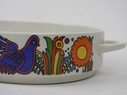 VILLEROY & BOCH.
Plat à anses et pot couvert...