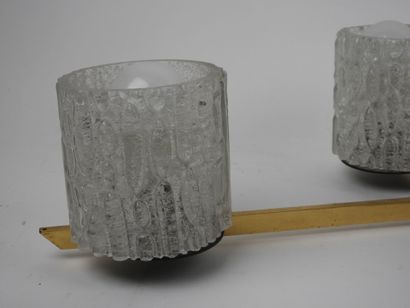 ARLUS, dans le goût de.
Suspension en laiton...