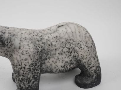 C. ROCHE, XXe.
Ours polaire en céramique...
