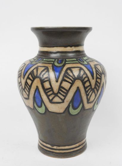 Jules HENRIOT (1866–1946) for ODETTA in QUIMPER.
Ceramic...