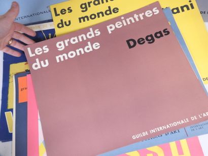 Ensemble de huit chemises sur les grands...