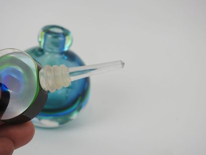 MURANO, 20th century.
Ball-shaped bottle...