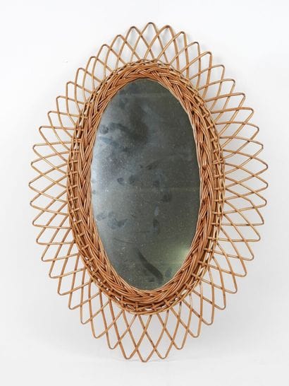 Miroir ovale en osier tressé en forme de...