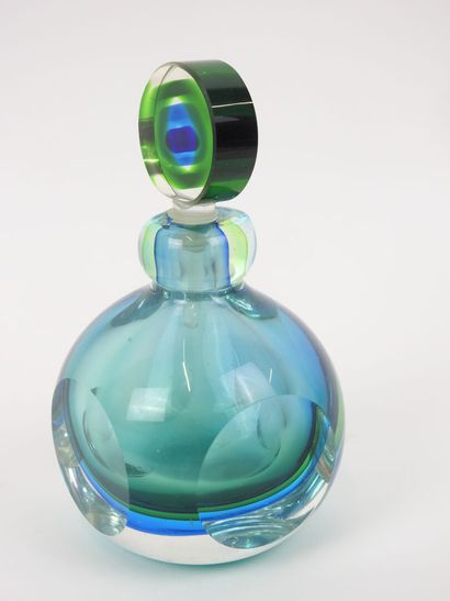 MURANO, 20th century.
Ball-shaped bottle...