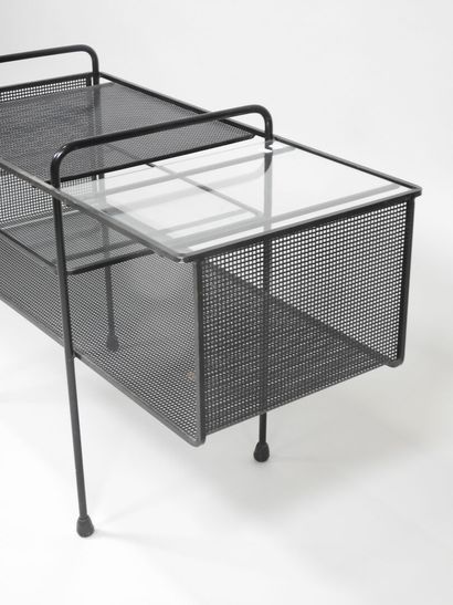 Mathieu MATEGOT (1910-2001).
Desserte rectangulaire...