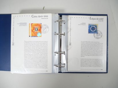 3 Cartons. O. 1er Jour : France période 70-90...