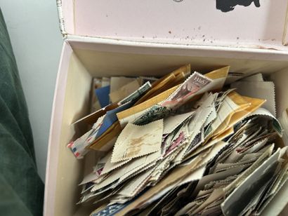 Vrac : Important vrac de timbres provenant...
