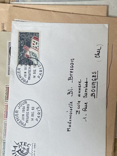 Monde : Timbres de France SM et Moderne dont...
