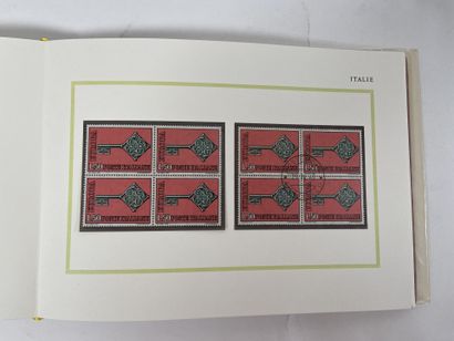 Vrac : Ensemble de timbres en vrac dont albums...
