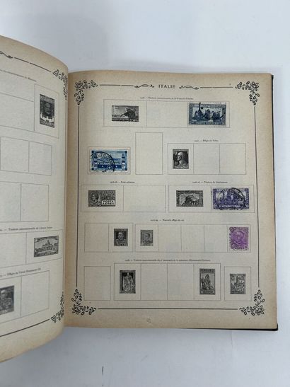 Vrac : Timbres du Monde obl. . 4 Albums....