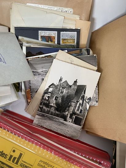 Vrac : Important vrac de timbres comprenant...