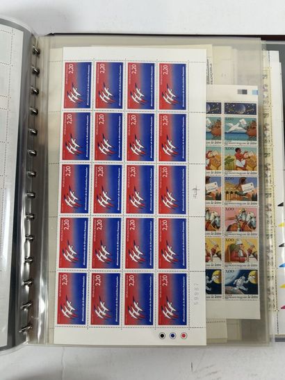 Roulette + Planches : Lot de roulettes dont...
