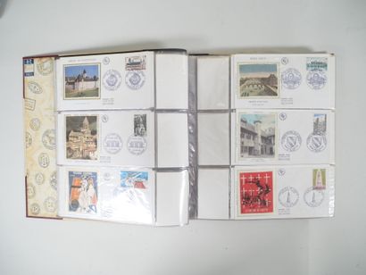 3 Cartons. O. 1er Jour : France période 70-90...