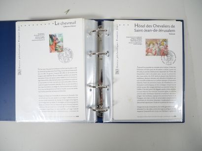 3 Cartons. O. 1er Jour : France période 70-90...