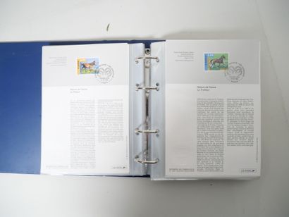 3 Cartons. O. 1er Jour : France période 70-90...