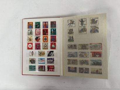Monde : Timbres du monde en vrac obl. Dans...