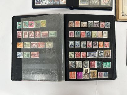 Vrac : Timbres du Monde obl. . 4 Albums....