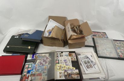 Monde : Timbres du Monde neufs et oblitérés...