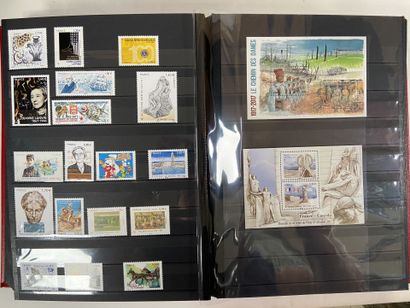 Vrac : Important lot de timbres de France...