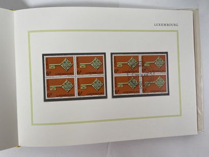 Vrac : Ensemble de timbres en vrac dont albums...