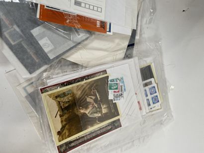Vrac : Important lot de timbres de France...
