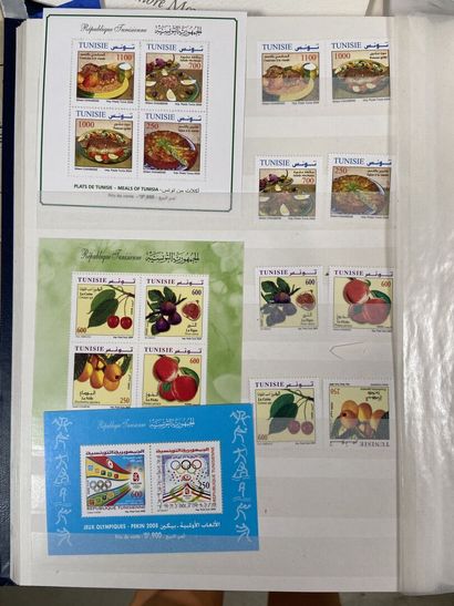 Vrac : Important lot de timbres de France...