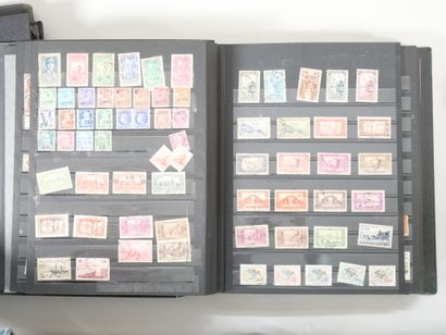 Timbres du Monde dont Colonies françaises,...
