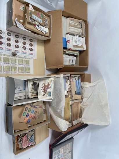 Monde : Timbres de France SM et Moderne dont...