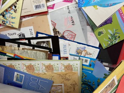 Vrac : Important lot de timbres de France...