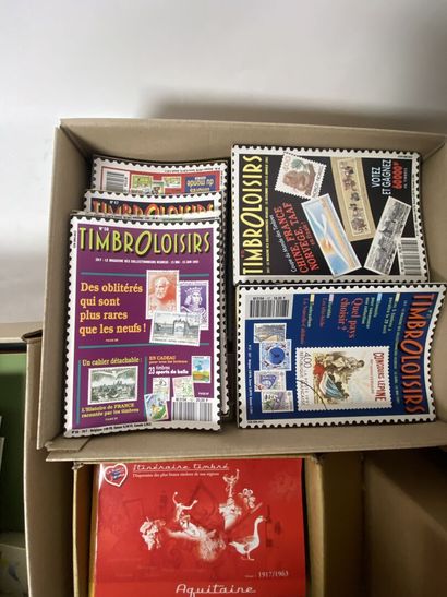 Matériels + Bibliothèque : 2 Cartons avec...
