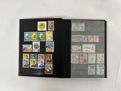 Monde : Timbres du monde en vrac obl. Dans...