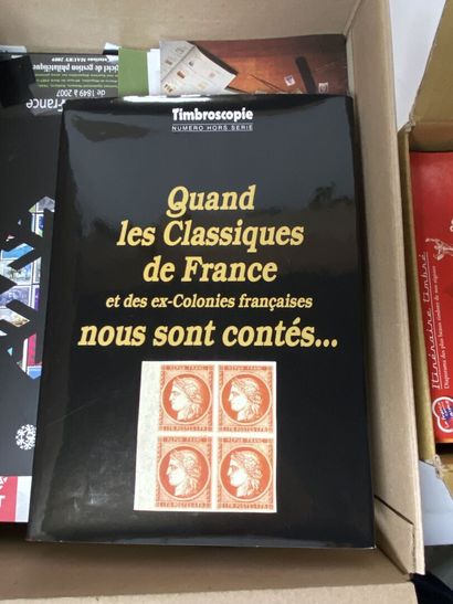 Matériels + Bibliothèque : 2 Cartons avec...