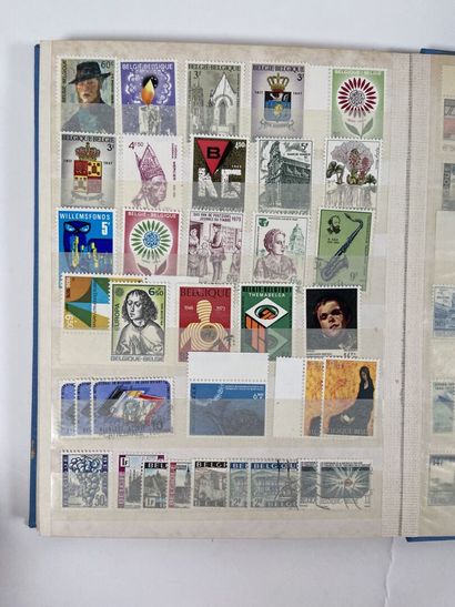 Faciale + Monde : Timbres de France Moderne...