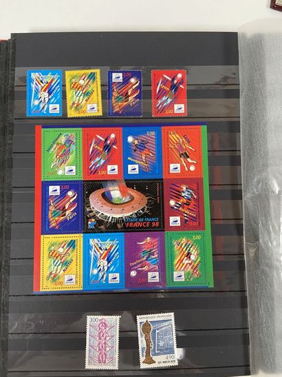 Faciale : Timbres de France en Francs et...