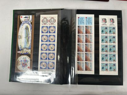 Faciale en multiple : Timbres période SM...