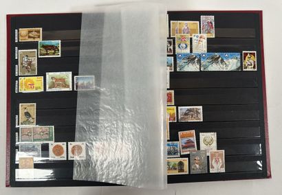 Monde : Timbres du Monde en majorité oblitérés...