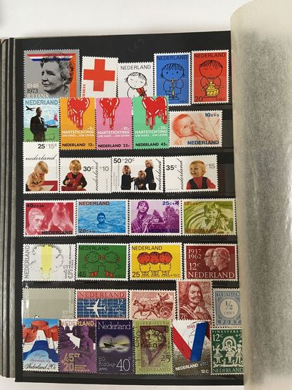 Faciale : Ensemble de timbres des années...