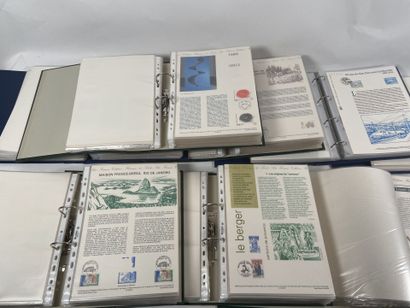 Documents Philatéliques : Ensemble de documents...