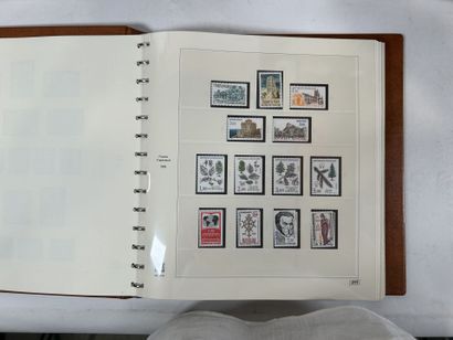 Faciale : Collection de timbres de France...