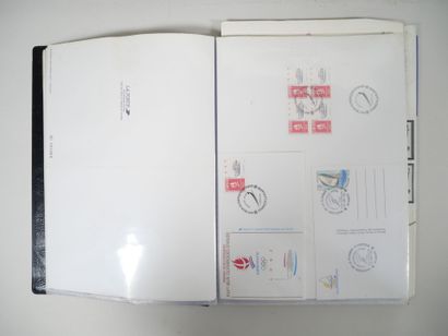 3 Cartons. O. 1er Jour : France période 70-90...